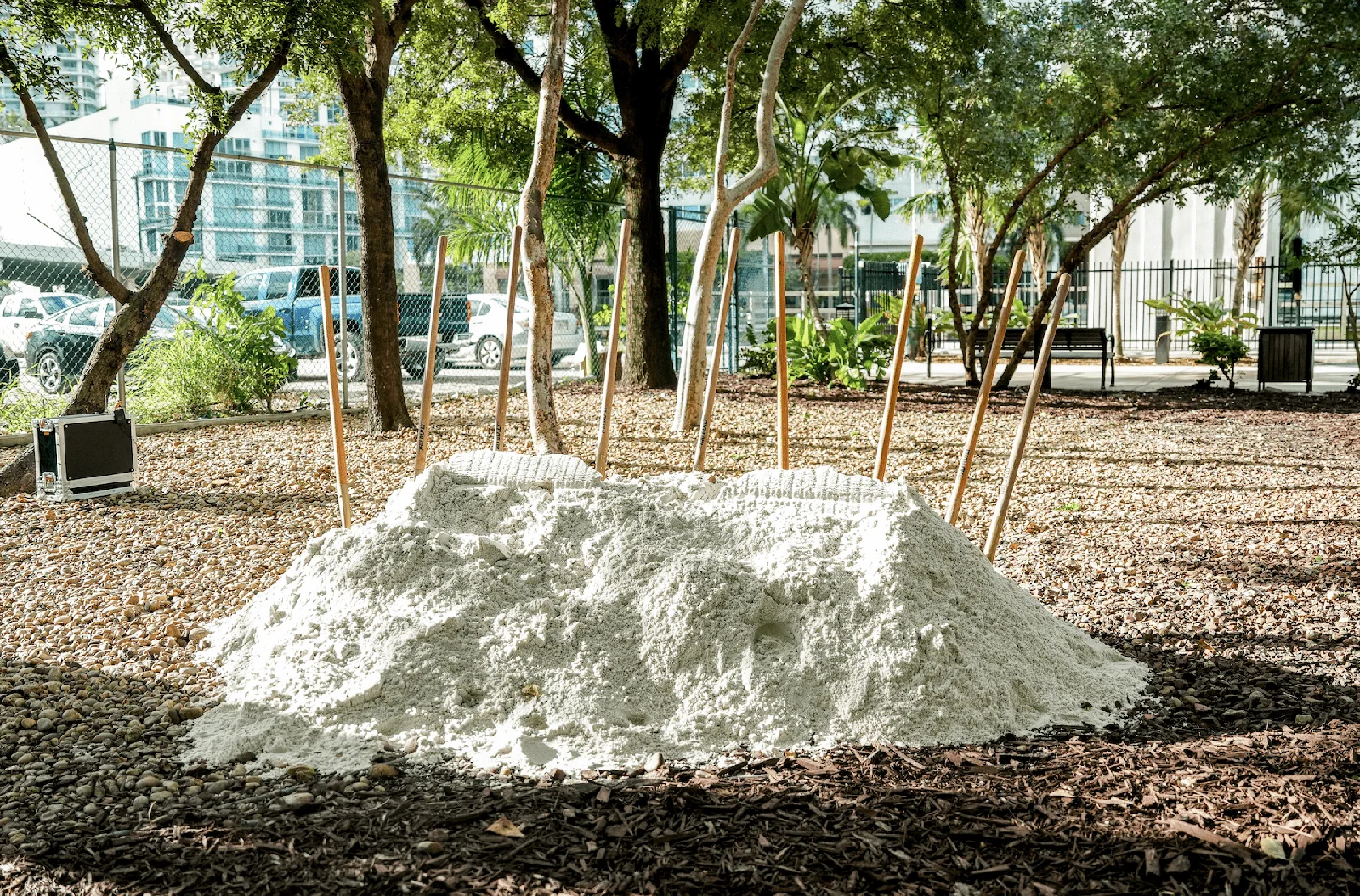 Trees and temporary material at the 5th Street Play Spot